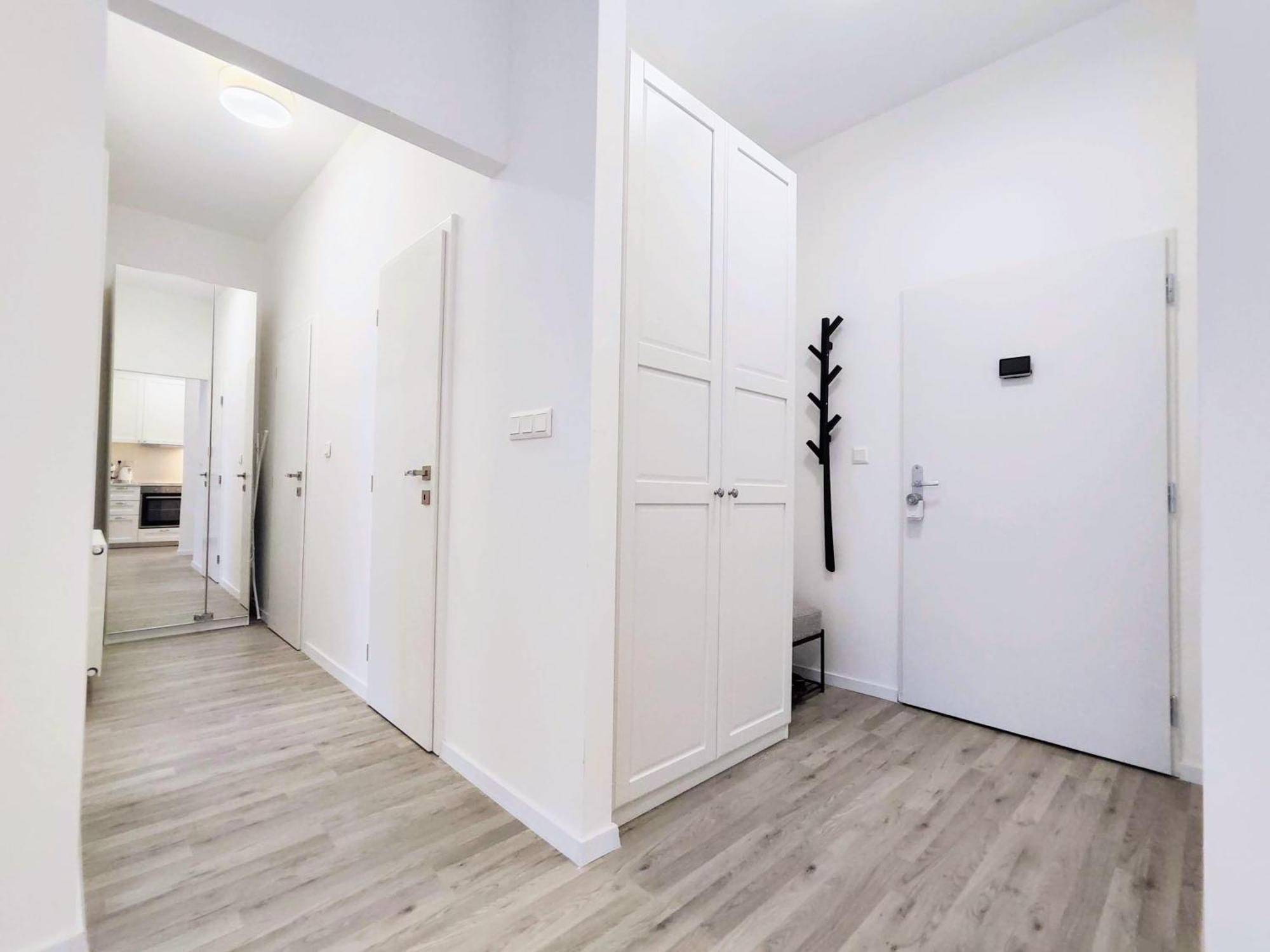 Wings - Brand New - Presidential Garden - Free Parking Apartment Pressburg